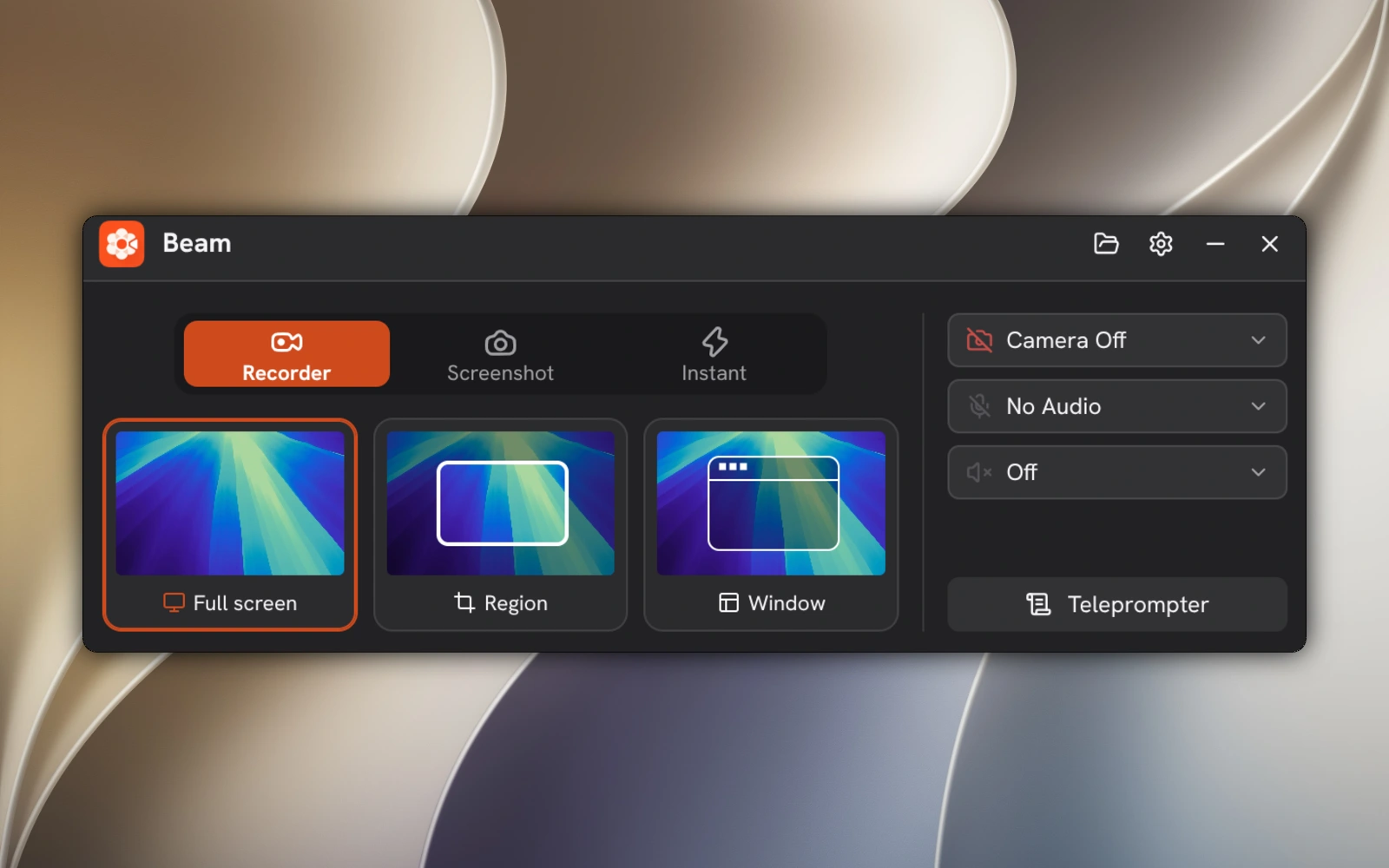 Beam Recorder auf einem aufgeräumten Desktop mit den Modi Recorder, Screenshot und Instant, den Quellen Vollbild, Bereich und Fenster sowie Bedienelementen für Kamera, Audio und Teleprompter.